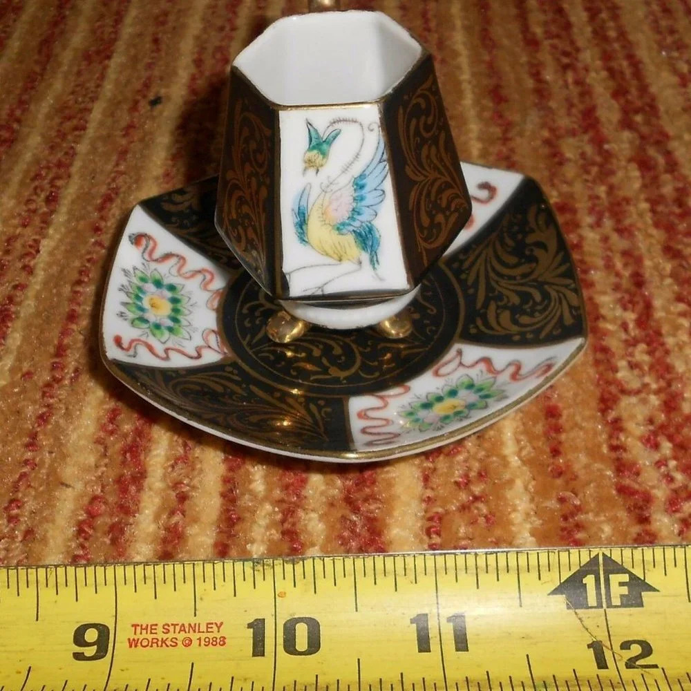 Vintage Ardalt Lenwile Japan Mini Tea Cup & Saucer - Picture 1 of 6